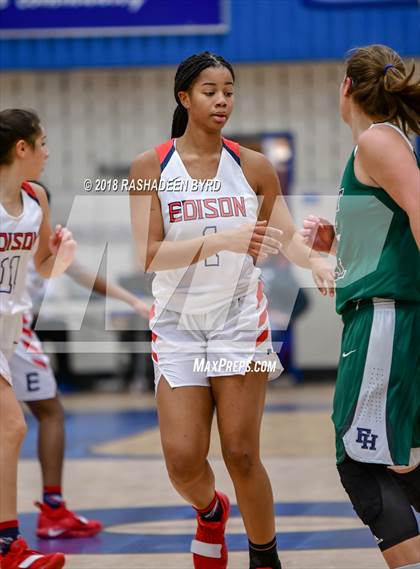 Thumbnail 3 in Flint Hill vs. Edison (Rebel Round Ball Classic) photogallery.