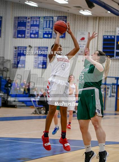 Thumbnail 2 in Flint Hill vs. Edison (Rebel Round Ball Classic) photogallery.