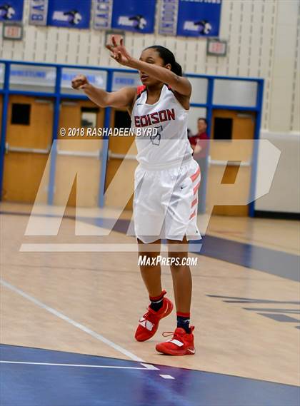 Thumbnail 2 in Flint Hill vs. Edison (Rebel Round Ball Classic) photogallery.