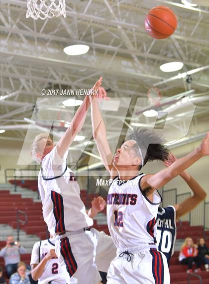 Thumbnail 3 in Foothill vs. Christian (Rancho Mirage Holiday Invitational) photogallery.