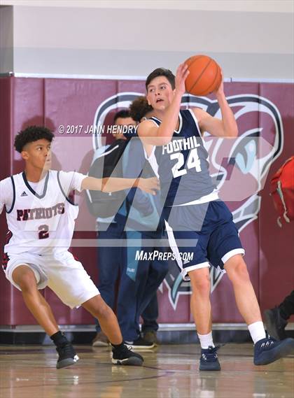 Thumbnail 2 in Foothill vs. Christian (Rancho Mirage Holiday Invitational) photogallery.