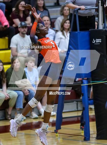 Thumbnail 3 in Carson vs. Hickory (NCHSAA 5A Regional Final) photogallery.