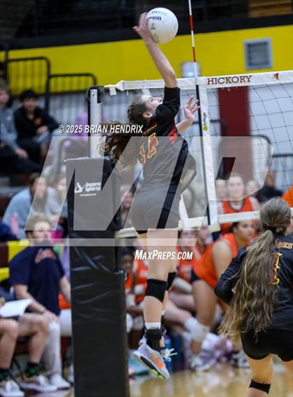 Thumbnail 1 in Carson vs. Hickory (NCHSAA 5A Regional Final) photogallery.