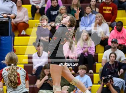 Thumbnail 1 in Carson vs. Hickory (NCHSAA 5A Regional Final) photogallery.