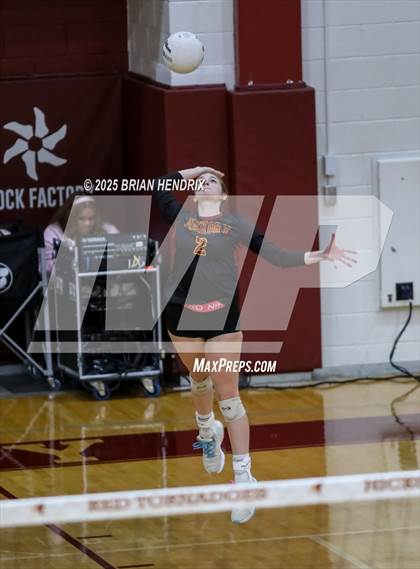 Thumbnail 1 in Carson vs. Hickory (NCHSAA 5A Regional Final) photogallery.