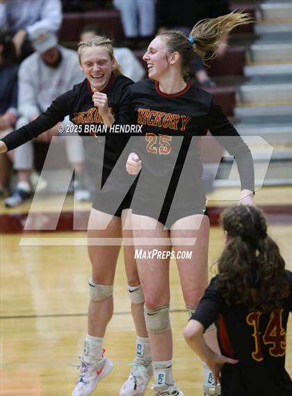 Thumbnail 1 in Carson vs. Hickory (NCHSAA 5A Regional Final) photogallery.