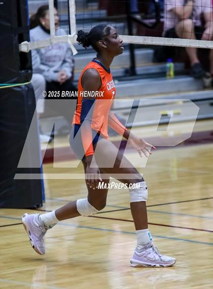 Thumbnail 2 in Carson vs. Hickory (NCHSAA 5A Regional Final) photogallery.