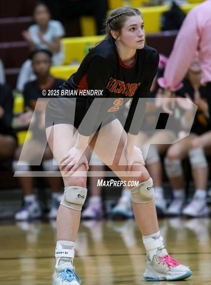 Thumbnail 1 in Carson vs. Hickory (NCHSAA 5A Regional Final) photogallery.