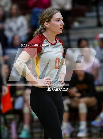 Thumbnail 2 in Carson vs. Hickory (NCHSAA 5A Regional Final) photogallery.