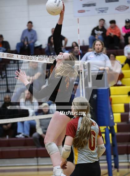 Thumbnail 1 in Carson vs. Hickory (NCHSAA 5A Regional Final) photogallery.