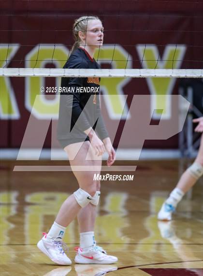 Thumbnail 2 in Carson vs. Hickory (NCHSAA 5A Regional Final) photogallery.