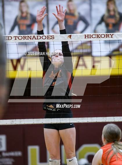 Thumbnail 1 in Carson vs. Hickory (NCHSAA 5A Regional Final) photogallery.