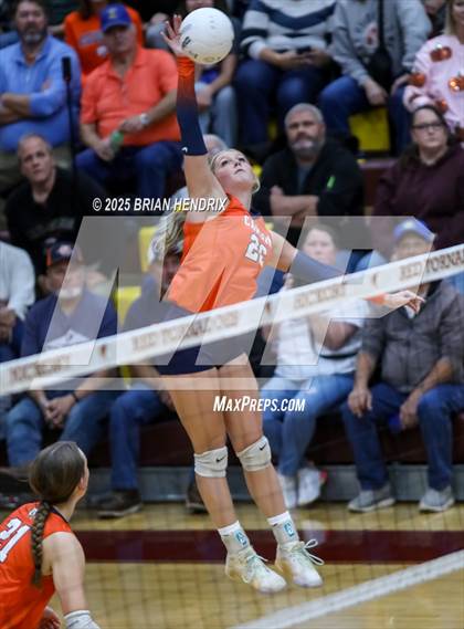 Thumbnail 1 in Carson vs. Hickory (NCHSAA 5A Regional Final) photogallery.