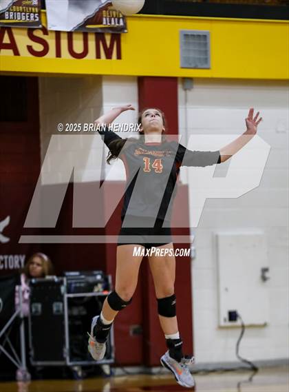 Thumbnail 3 in Carson vs. Hickory (NCHSAA 5A Regional Final) photogallery.