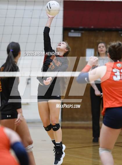 Thumbnail 3 in Carson vs. Hickory (NCHSAA 5A Regional Final) photogallery.