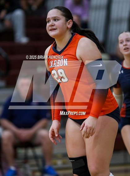 Thumbnail 2 in Carson vs. Hickory (NCHSAA 5A Regional Final) photogallery.