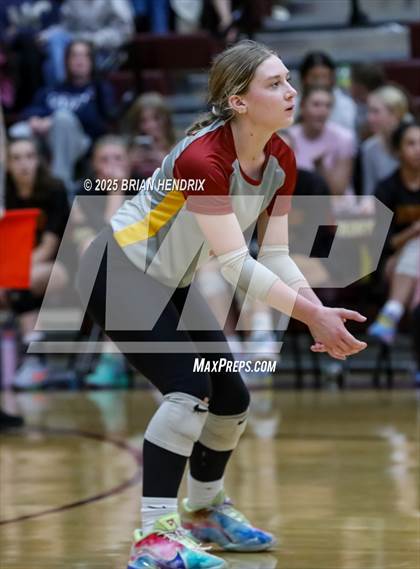 Thumbnail 3 in Carson vs. Hickory (NCHSAA 5A Regional Final) photogallery.