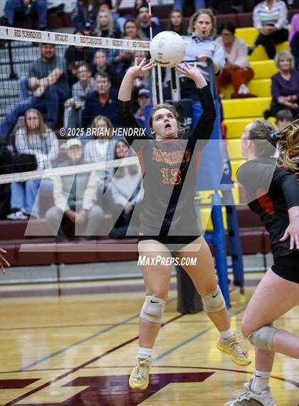 Thumbnail 3 in Carson vs. Hickory (NCHSAA 5A Regional Final) photogallery.