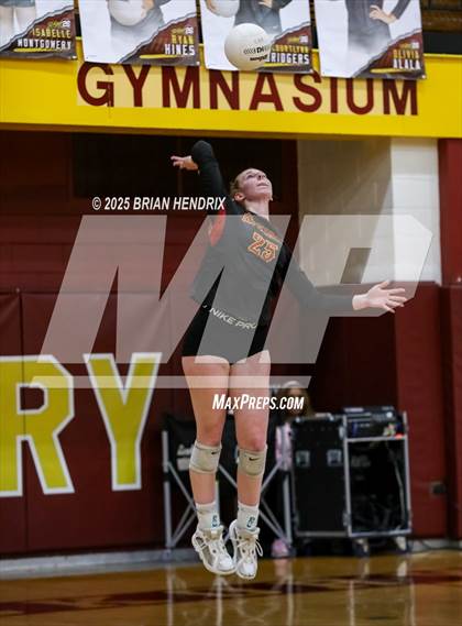 Thumbnail 1 in Carson vs. Hickory (NCHSAA 5A Regional Final) photogallery.