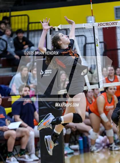 Thumbnail 3 in Carson vs. Hickory (NCHSAA 5A Regional Final) photogallery.