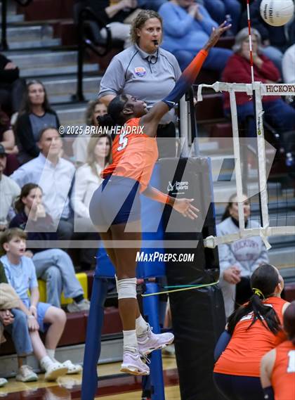 Thumbnail 1 in Carson vs. Hickory (NCHSAA 5A Regional Final) photogallery.