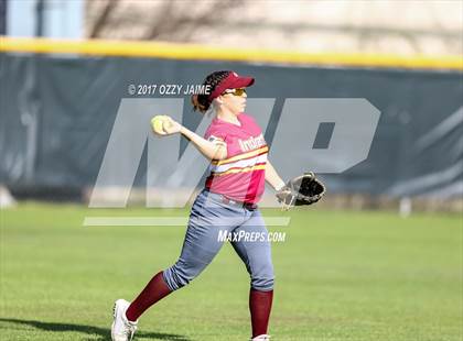 Thumbnail 2 in Stevens vs Harlendale (NISD Softball Tournament) photogallery.