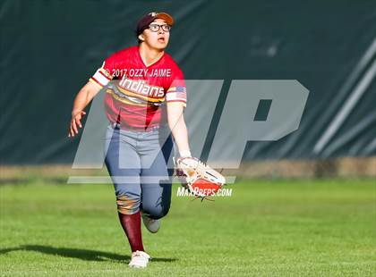 Thumbnail 1 in Stevens vs Harlendale (NISD Softball Tournament) photogallery.
