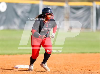 Thumbnail 3 in Stevens vs Harlendale (NISD Softball Tournament) photogallery.