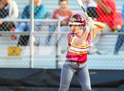 Thumbnail 1 in Stevens vs Harlendale (NISD Softball Tournament) photogallery.