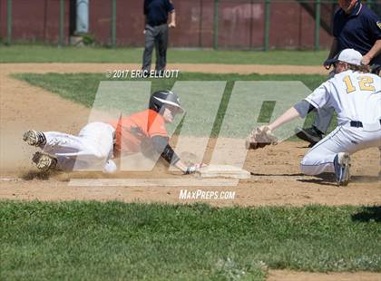 Thumbnail 1 in Saegertown vs Rocky Grove (PIAA District 10 AA Final) photogallery.