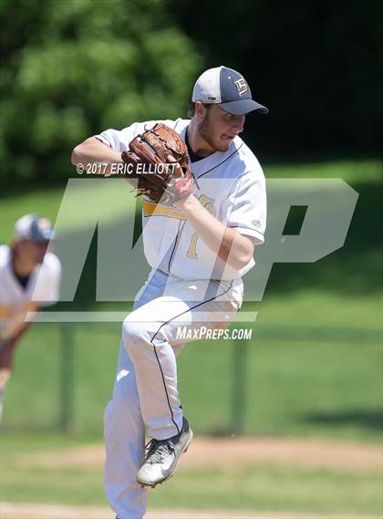 Thumbnail 3 in Saegertown vs Rocky Grove (PIAA District 10 AA Final) photogallery.