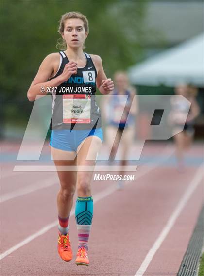 Thumbnail 1 in 50th Annual Loucks Games (Women's 3200 Meter Run) photogallery.