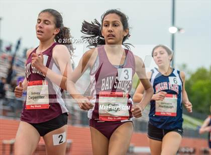 Thumbnail 2 in 50th Annual Loucks Games (Women's 3200 Meter Run) photogallery.