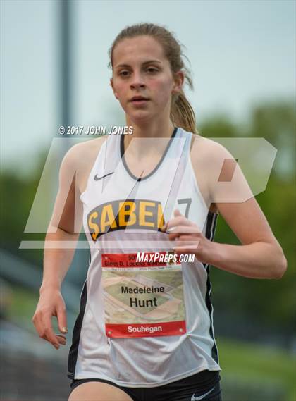Thumbnail 2 in 50th Annual Loucks Games (Women's 3200 Meter Run) photogallery.