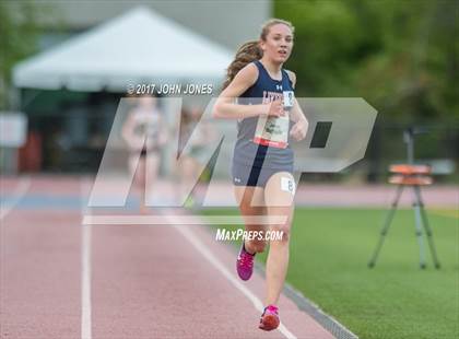 Thumbnail 2 in 50th Annual Loucks Games (Women's 3200 Meter Run) photogallery.
