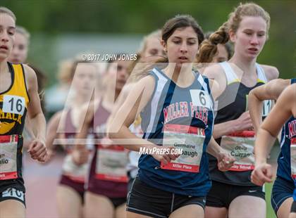 Thumbnail 3 in 50th Annual Loucks Games (Women's 3200 Meter Run) photogallery.