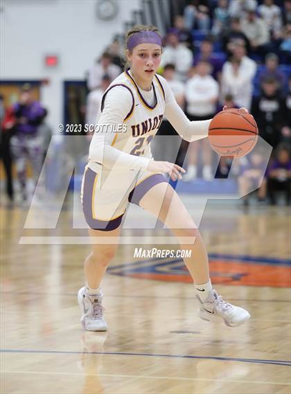 Thumbnail 1 in Fairland vs. Unioto (OHSAA D2 Regional Semifinal) photogallery.