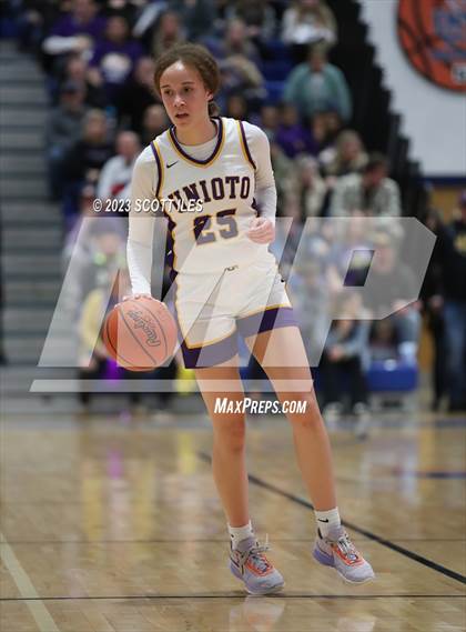 Thumbnail 3 in Fairland vs. Unioto (OHSAA D2 Regional Semifinal) photogallery.