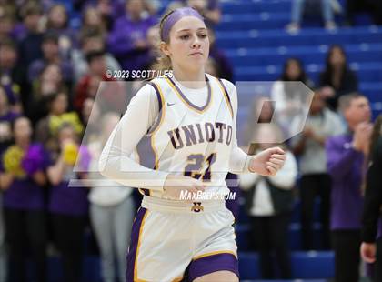 Thumbnail 1 in Fairland vs. Unioto (OHSAA D2 Regional Semifinal) photogallery.