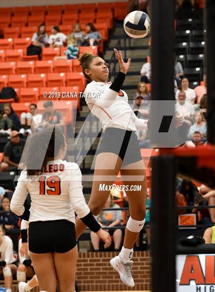 Thumbnail 3 in Seguin @ Aledo photogallery.