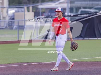 Thumbnail 3 in Hardin-Jefferson vs Bridge City (UIL Baseball 4A D2 Area Playoff game 3) photogallery.