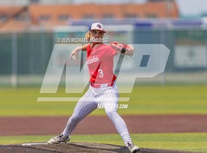 Thumbnail 2 in Hardin-Jefferson vs Bridge City (UIL Baseball 4A D2 Area Playoff game 3) photogallery.