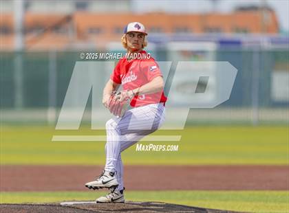 Thumbnail 3 in Hardin-Jefferson vs Bridge City (UIL Baseball 4A D2 Area Playoff game 3) photogallery.