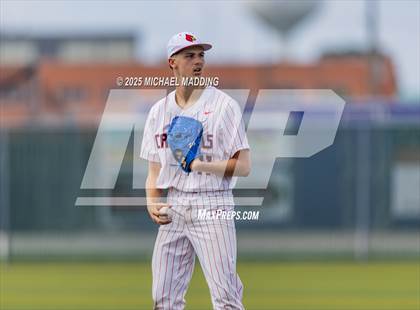 Thumbnail 3 in Hardin-Jefferson vs Bridge City (UIL Baseball 4A D2 Area Playoff game 3) photogallery.