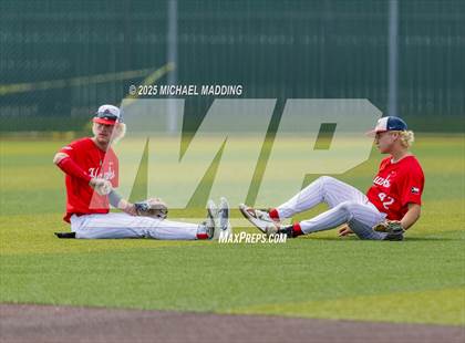 Thumbnail 3 in Hardin-Jefferson vs Bridge City (UIL Baseball 4A D2 Area Playoff game 3) photogallery.