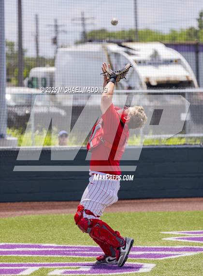 Thumbnail 2 in Hardin-Jefferson vs Bridge City (UIL Baseball 4A D2 Area Playoff game 3) photogallery.
