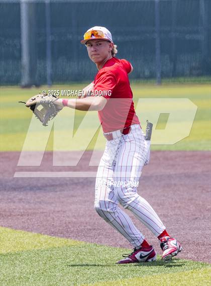 Thumbnail 2 in Hardin-Jefferson vs Bridge City (UIL Baseball 4A D2 Area Playoff game 3) photogallery.