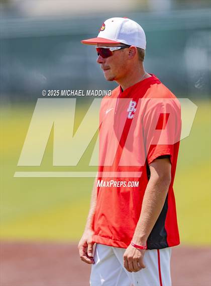 Thumbnail 2 in Hardin-Jefferson vs Bridge City (UIL Baseball 4A D2 Area Playoff game 3) photogallery.