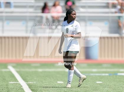 Thumbnail 2 in Westlake vs. Reagan (UIL 6A Regional Final) photogallery.