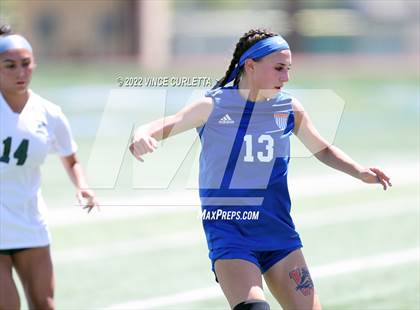 Thumbnail 3 in Westlake vs. Reagan (UIL 6A Regional Final) photogallery.